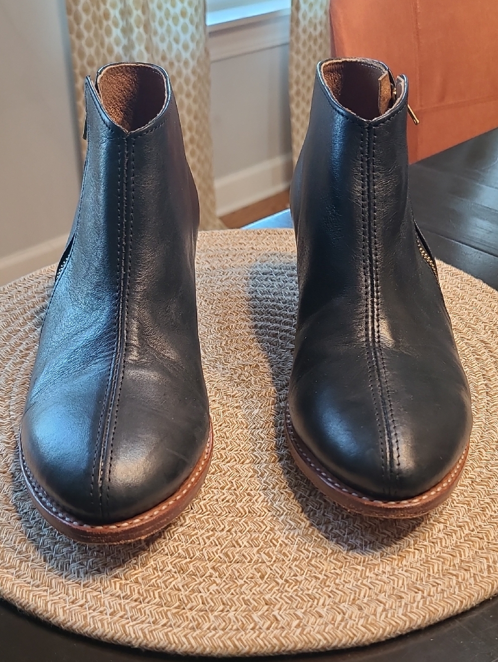 The Root Collective Black All Leather Ankle Boots Side-Zip Chelsea Size 9